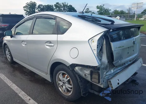 2010 Toyota Prius Iii z USA, uszkodzony, nr VIN JTDKN3DU2A5073321